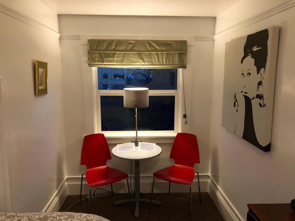 Portland International Guesthouse ภายนอก รูปภาพ